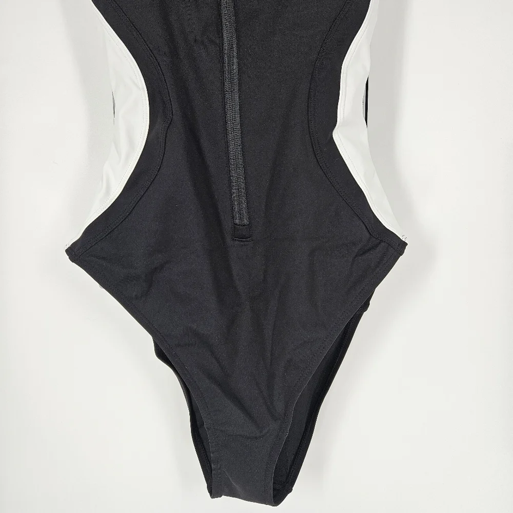 TA3 Black And White Scoopy Seamed Zip One Piece Swimsuit XS XLong NWT